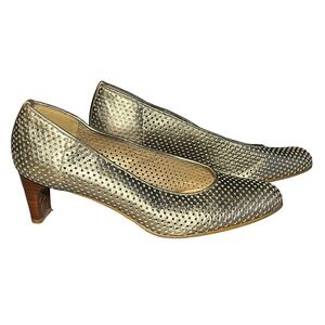 Stuart Weitzman‎ Metallic Gold Perforated Leather Kitten Heel Pumps Size 8.5